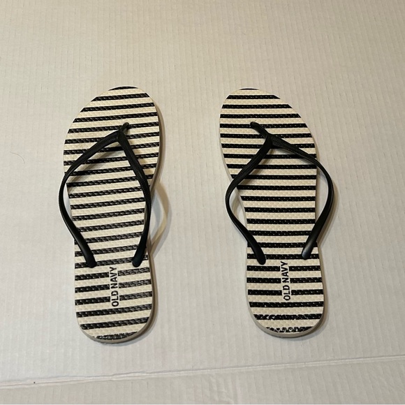 Old Navy - Picture 1 of 4